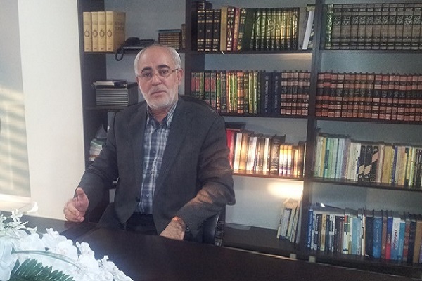 حسن قناعت لی، نویسنده و پژوهشگر مطرح ترکیهای حسن قناعت لی، نویسنده و پژوهشگر مطرح ترکیهای