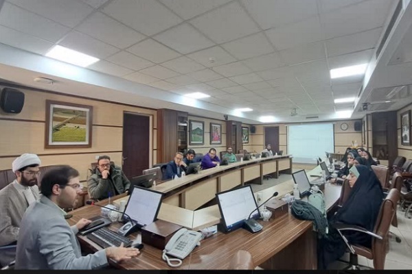 جلسه توجیهی نمایندگان 15 اتحادیه استانی با کارشناسان صندوق بیمه اجتماعی