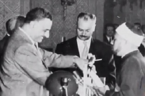 «عبدالحمید کِشک»، خطیب مشهور مصری در کنار جمال عبدالناصر