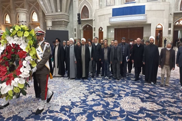 تجدید میثاق رئيس و اعضای شورای هماهنگی تبلیغات اسلامی با آرمانهای امام راحل تجدید میثاق رئيس و اعضای شورای هماهنگی تبلیغات اسلامی با آرمانهای امام راحل