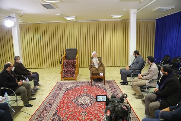 اگر به معارف قرآنی عمل شود مشکلات مرتفع می‌شود/ قرآن از ما خواسته تا اعمال ما حکیمانه و عاقلانه باشد