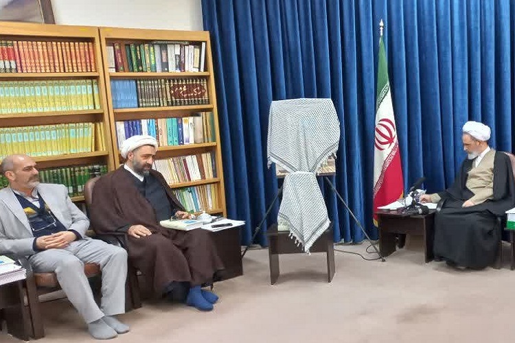 اراسیل// کتاب فرهنگ‌نامه شهدای روحانی رونمایی شد