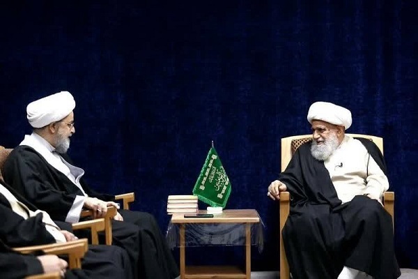 علما برای ایجاد وحدت و دوری از تفرقه تکلیف شرعی دارند