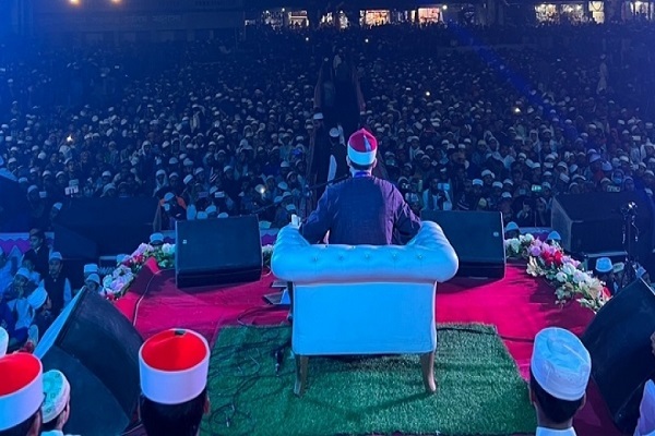 استقبال بی‌نظیر از قاری مصری در بنگلادش+ عکس