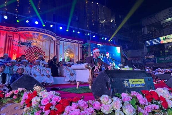 استقبال بی‌نظیر از قاری مصری در بنگلادش+ عکس