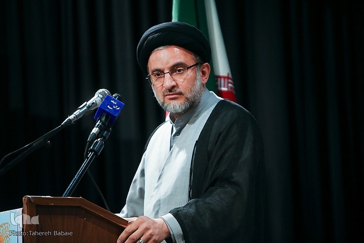 ارسال// متخصصان علوم انسانی قرآن را اولویت مسائل خود قرار دهند