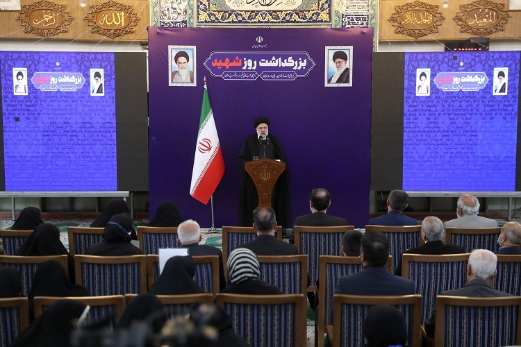 رئیس جمهور در مراسم بزرگداشت روز شهید رئیس جمهور در مراسم بزرگداشت روز شهید