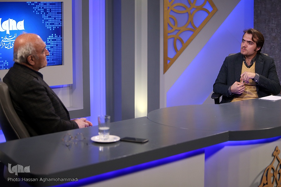 مردم از سیستم آموزشی جلوترند/ توسعه بدون آزادی بیان محقق نمی‌شود +‌ فیلم