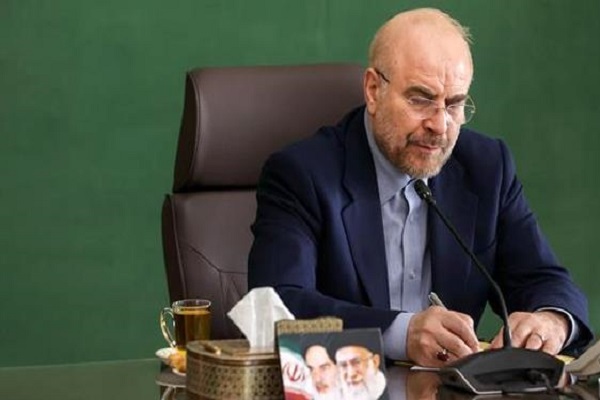 رئیس مجلس شورای اسلامی قانون بودجه ۱۴۰۲ را ابلاغ کرد