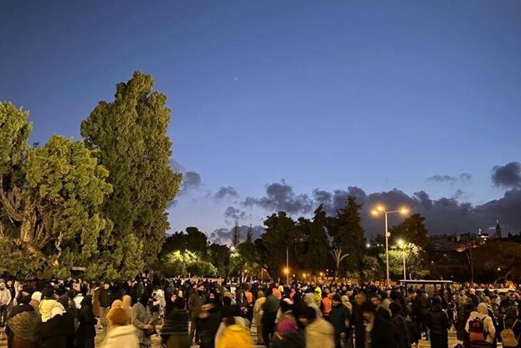 حملات ارتش صهیونیستی به کرانه باختری/ بازداشت دو جوان فلسطینی حملات ارتش صهیونیستی به کرانه باختری/ بازداشت دو جوان فلسطینی