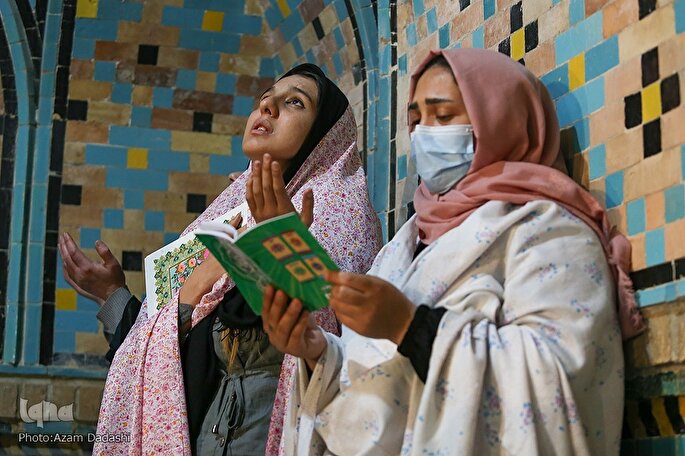 مراقب دنیای ذهنی و معنوی خود باشیم