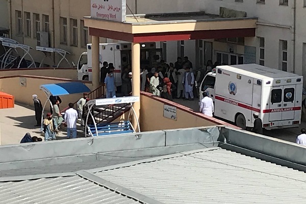 انفجار در بزرگ‌ترین مسجد شیعیان مزارشریف + عکس و فیلم