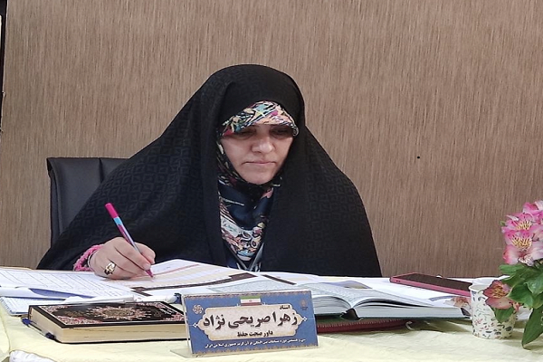 انتقاد از تعداد اندک بانوان در همایش خادمان قرآن