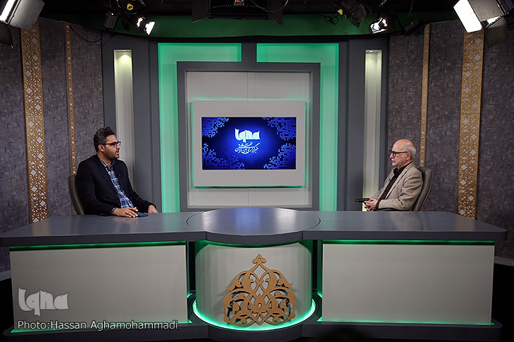 در جلسات قرآن ایران قاعده‌ خوان تربیت می‌شود و نه قرآن خوان