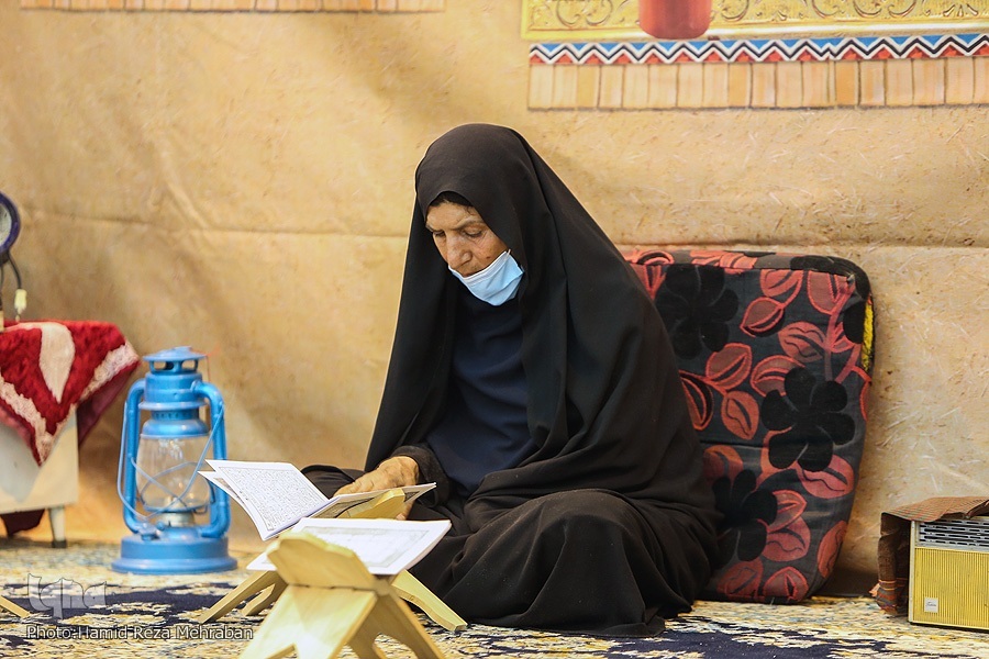 گذری بر خاطرات شیرین جلسات خانگی قرآن/ ستاره&zwnj;های زمینی در نمایشگاه قرآن