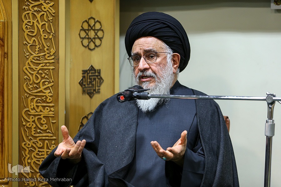 مصطفی محقق داماد