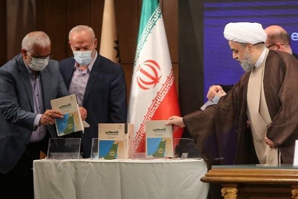 رونمایی از کتاب &laquo;بحر تا نهر&raquo; در همایش قدس محور وحدت