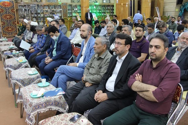 تجلیل از خانواده شهدای حادثه تروریستی محور خاش ـ زاهدان