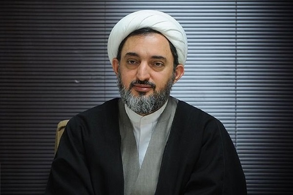 حجت‌الاسلام والمسلمین محمد حاج‌ابوالقاسم، حافظ کل قرآن و عضو مجلس خبرگان رهبری 