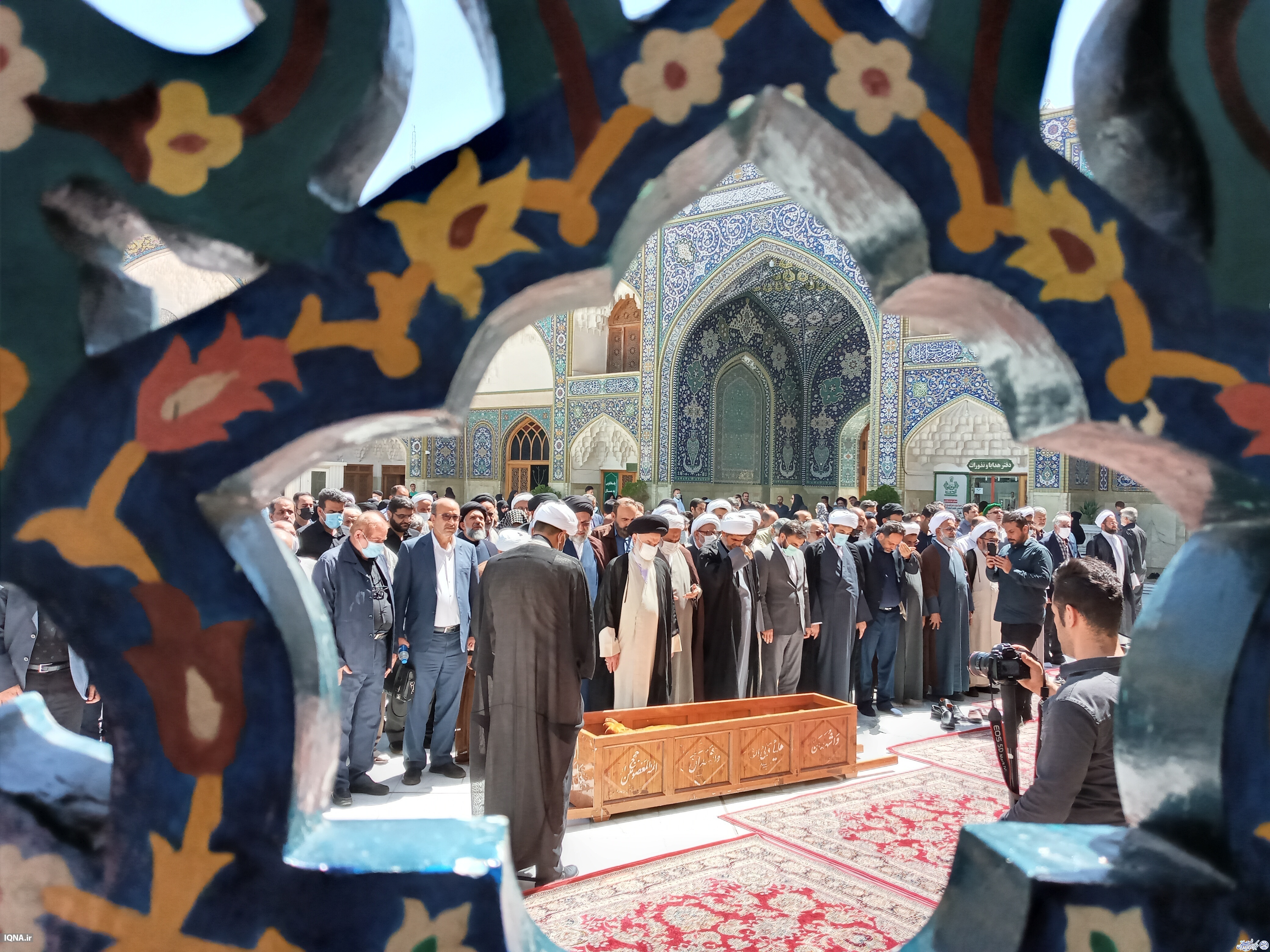 قدردانی خانواده شهید عاشوری از همدردی مردم بوشهر و قم