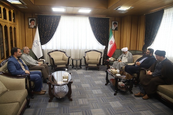 رایزنی‌ برای برگزاری مطلوب مسابقات سراسری قرآن در قم + عکس