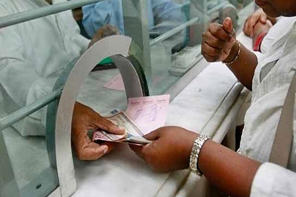 خدمات بانکی به مشتریان در پاکستان