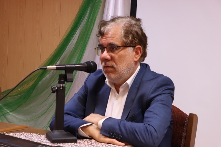 محمود حکمت نیا