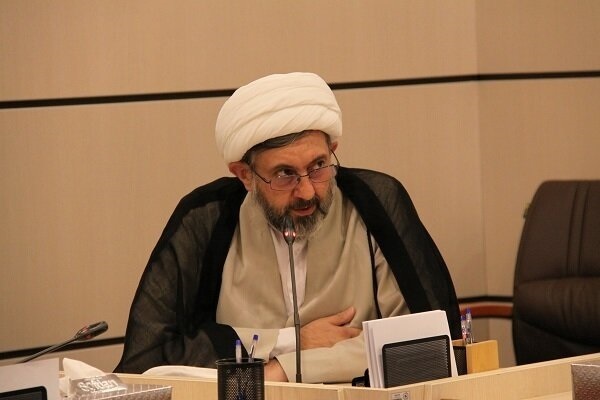 حسینعلی تهرانی 