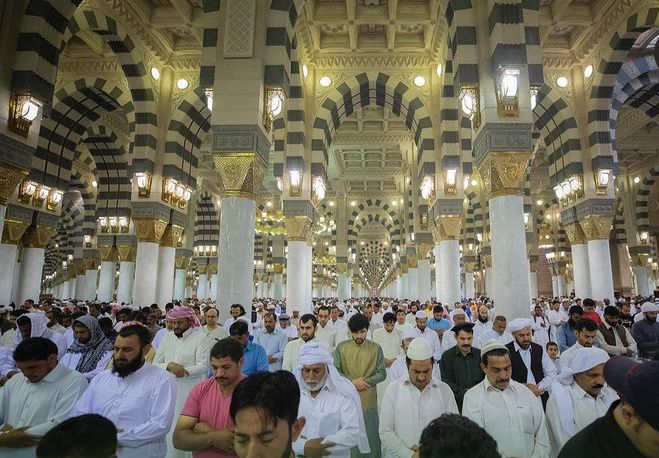 از رمی جمرات در منا تا نماز عید قربان در حرمین و زائرانی که امروز حاجی می‌شوند + عکس