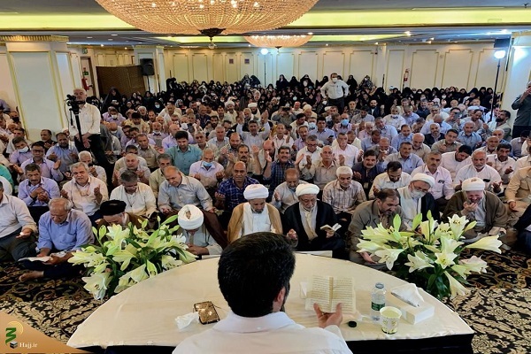 دومین دعای کمیل زائران ایرانی در مدینه برگزار می‌شود