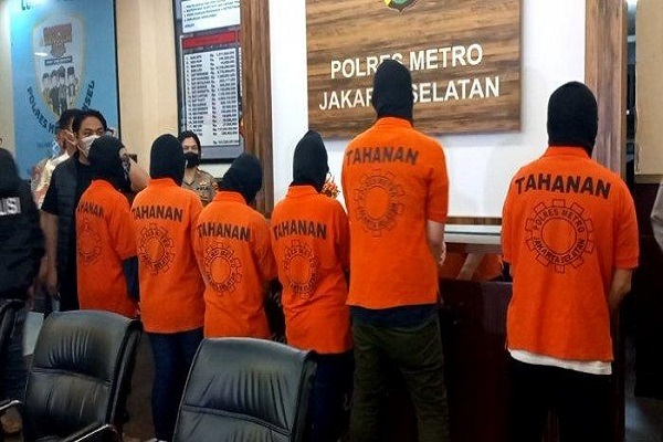 بازداشت شش نفر به دلیل توهین به مقدسات در اندونزی