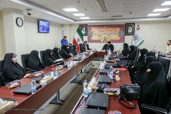 افزایش نقش بانوان در ستاد عالی مسابقات قرآن / نقدهای صریح بانوان به طرح ساماندهی داوران