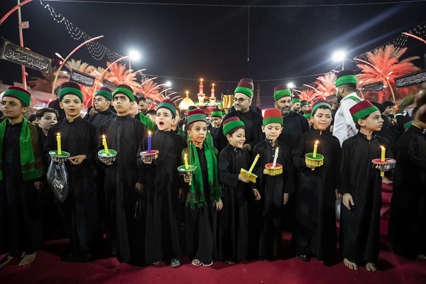 برگزاری مراسم آیینی عزاداری از سوی خادمان سادات حرمین کربلا برگزاری مراسم آیینی عزاداری از سوی خادمان سادات حرمین کربلا