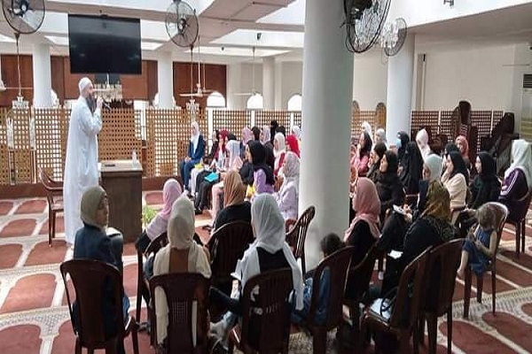 بانوان حافظ قرآن در مسجد علی بن ابیطالب لبنان بانوان حافظ قرآن در مسجد علی بن ابیطالب لبنان