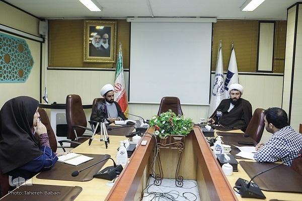 جمعه//////هفته‌ای هماره با تقدیر از اهالی رسانه و برگزاری اولین همایش ملی «قدم‌های آسمانی»