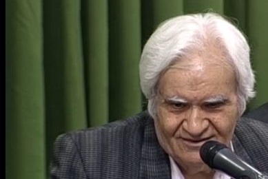 طاق ابروی محرم را هلالی دیگر است