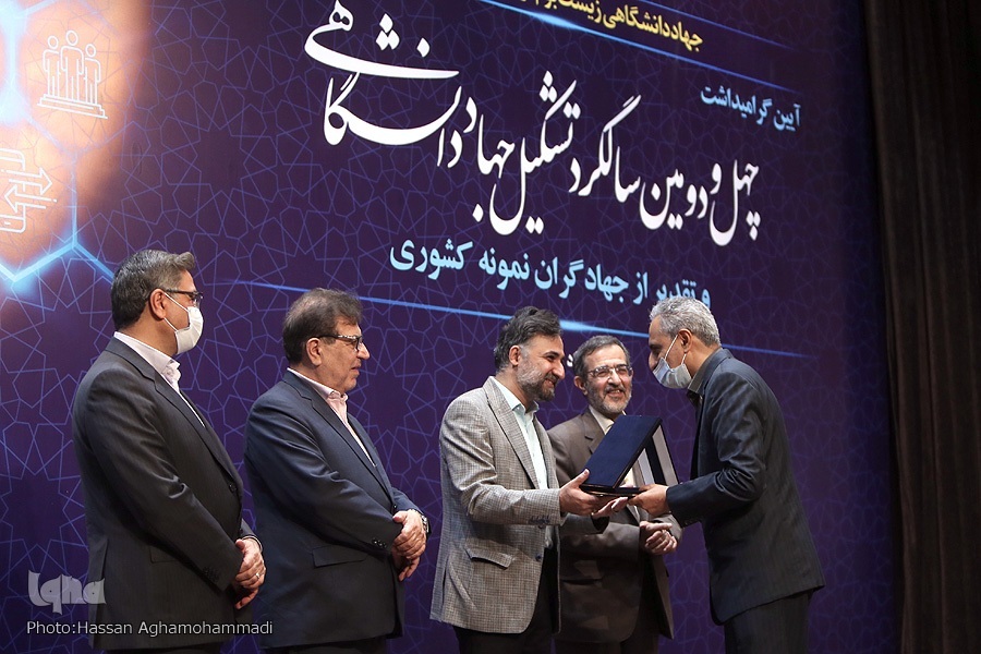 جهاددانشگاهی با پاسخ&zwnj;گویی به نیازها الگوی علم نافع برای کشور بوده است