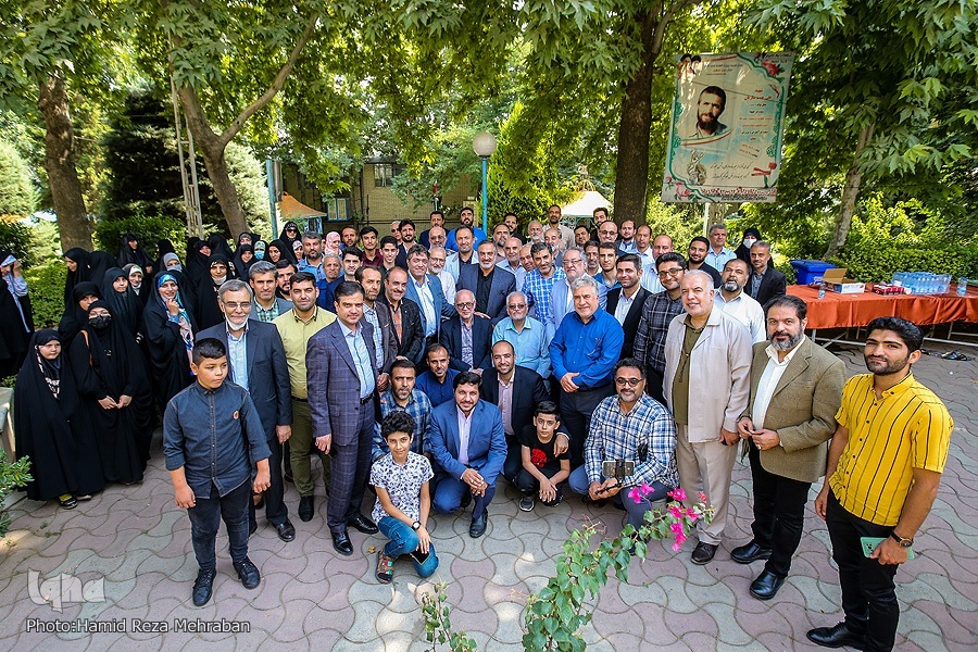 اولین دورهمی شاگردان قدیم و جدید جلسه قرآن «سیدمحسن موسوی‌بلده» برگزار شد