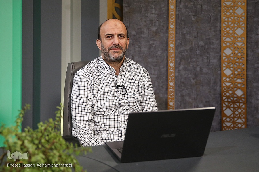 احمدرضا اخوت، مدیر مجمع مدارس دانشجویی قرآن و عترت دانشگاه تهران احمدرضا اخوت، مدیر مجمع مدارس دانشجویی قرآن و عترت دانشگاه تهران