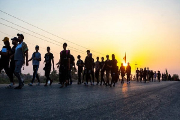 همه با هر توانی در مسیر کربلا+ تصاویر همه با هر توانی در مسیر کربلا+ تصاویر