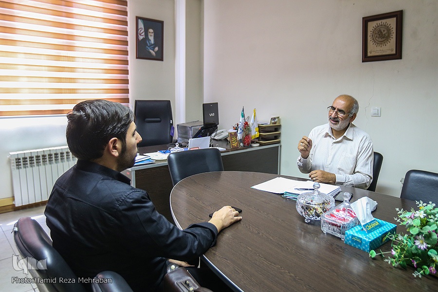 برنامه موسسه علمی کاربردی جهاد دانشگاهی برای اشتغال‌زایی و تولید ثروت فارغ‌التحصیلان