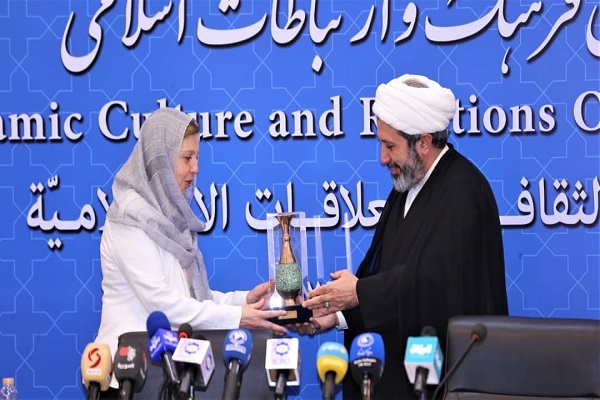 تحمیل جنگ، انتقام صهیونیستها برای سه دهه مقاومت مردم سوریه بود تحمیل جنگ، انتقام صهیونیستها برای سه دهه مقاومت مردم سوریه بود