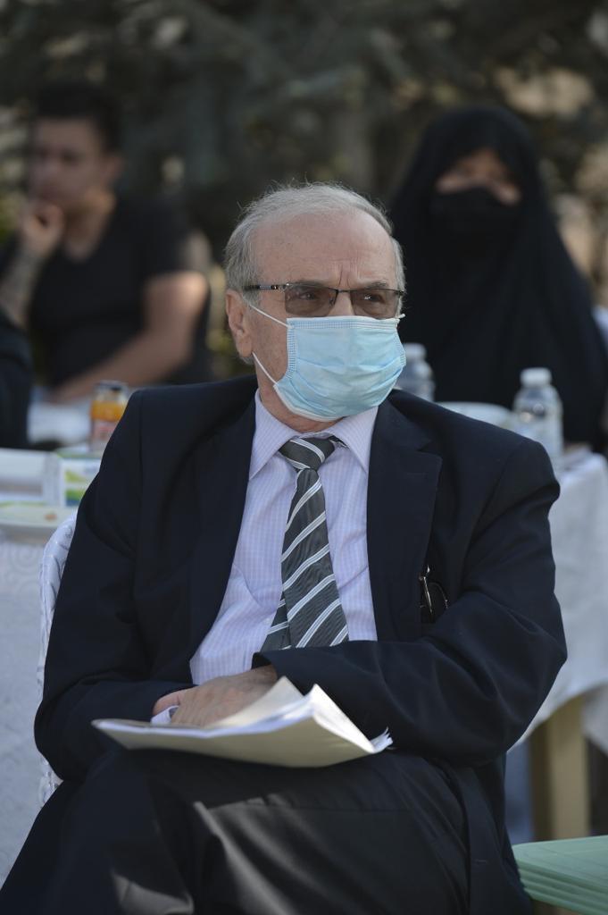 سراینده «شیرازیات» در بیروت از سرودن بازماند