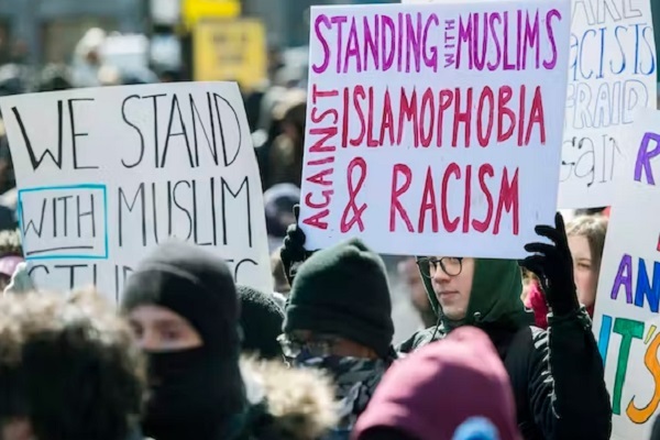 درخواست مسلمانان برای استعفای رئیس کمیسیون حقوق بشر آلبرتا