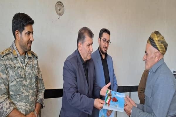 دیدار فرماندار اشنویه با خانواده شهیدان انفرادی