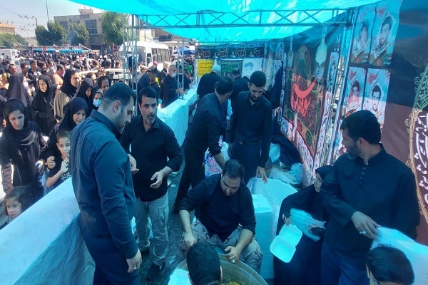 فعالیت‌های قرآنیان پیرو مکتب شهید سلیمانی در ایام اربعین + عکس و فیلم