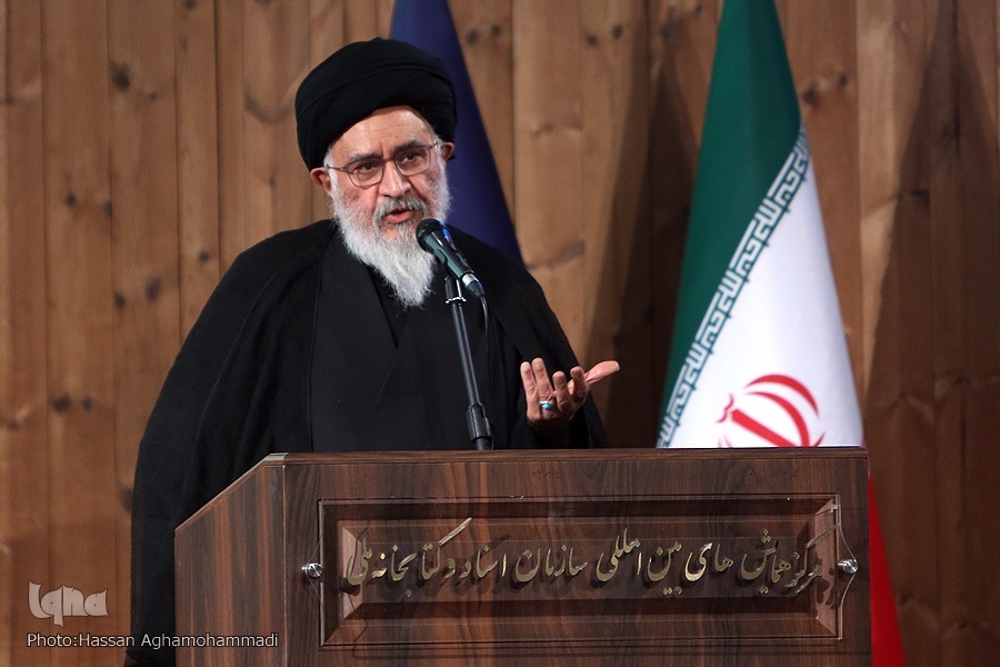 سید مصطفی محقق داماد