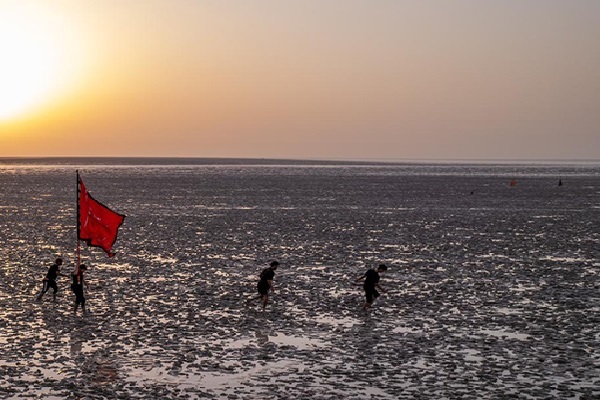 آغاز زودهنگام پیاده روی اربعین از منطقه رأس البیشه در فاو+ تصاویر آغاز زودهنگام پیاده روی اربعین از منطقه رأس البیشه در فاو+ تصاویر