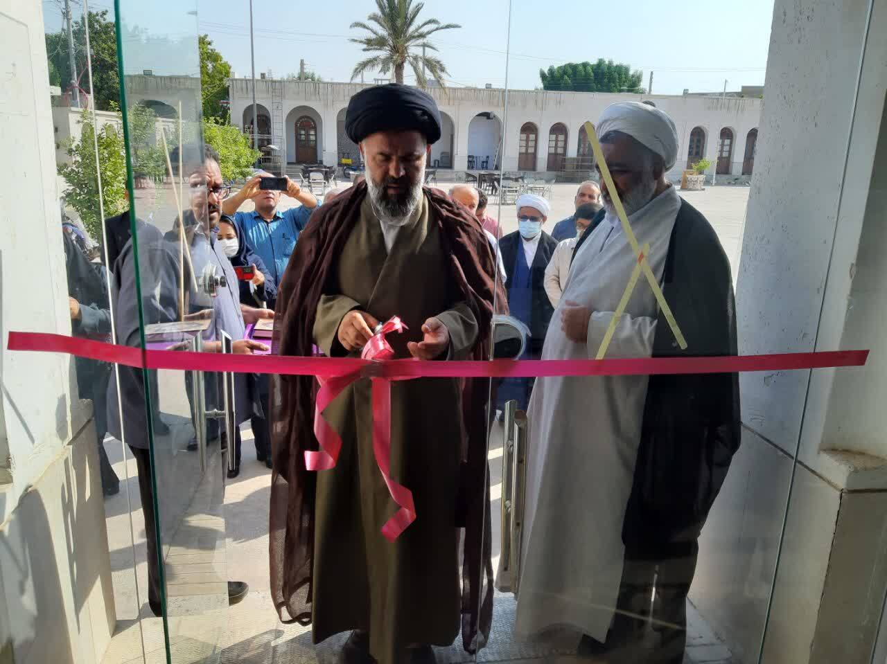 عکس | میزبانی مدرسه تاریخی «سعادت» بوشهر از نمایشگاه وقف و رسانه