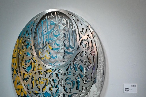 عرضه آثار قرآنی در نمایشگاه دوسالانه خوشنویسی شارجه